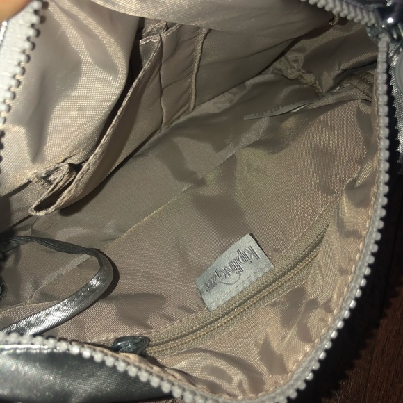 Kipling cross body NEW WITH TAGS✨ - Picture 6 of 6